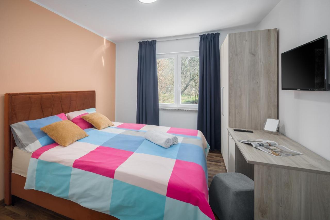Apartmani Marinac Porec Exterior photo